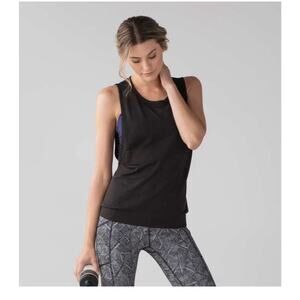 Lululemon 4 Breeze By Muscle Tank II Black Lightweight Perforated W1ALYS58